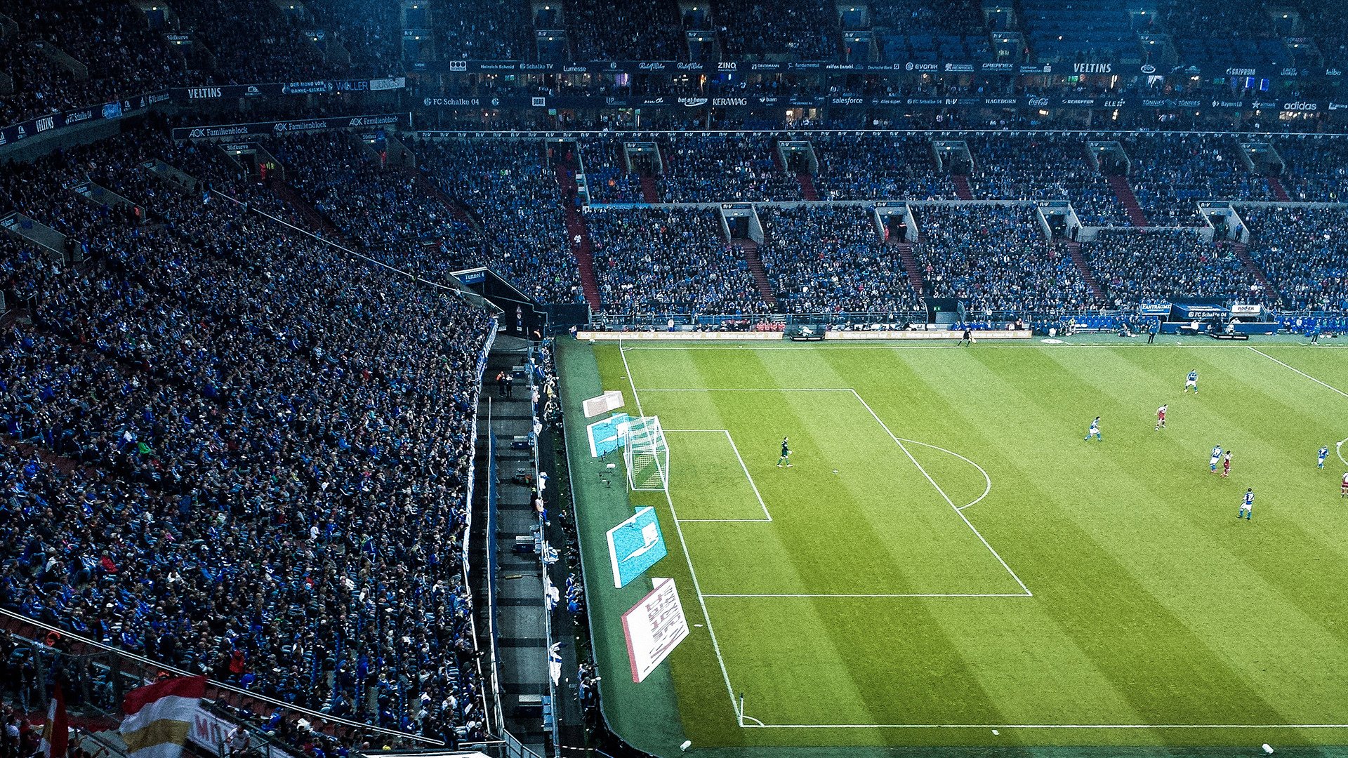 弱队变强队：靠什么走出低谷？，弱队打强队的足球战术