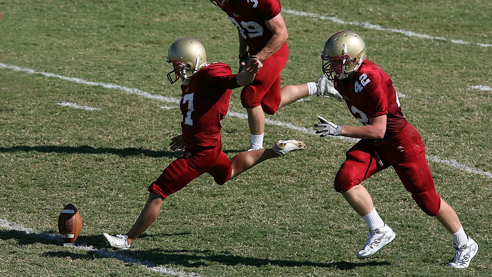 法甲劲旅战术变化多样，精彩传球带来胜利希望，法甲老牌劲旅